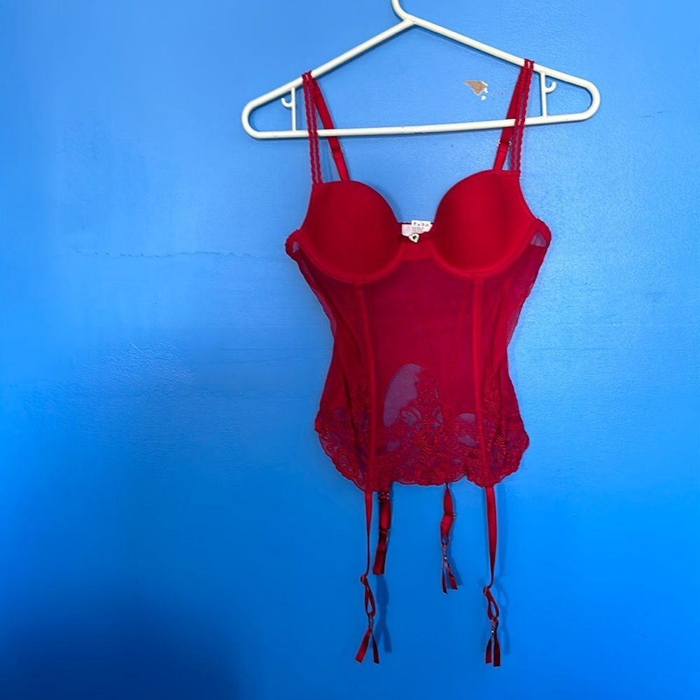 Secret Treasures Women’s Red Bustier Lingerie w/ Garters Size Small